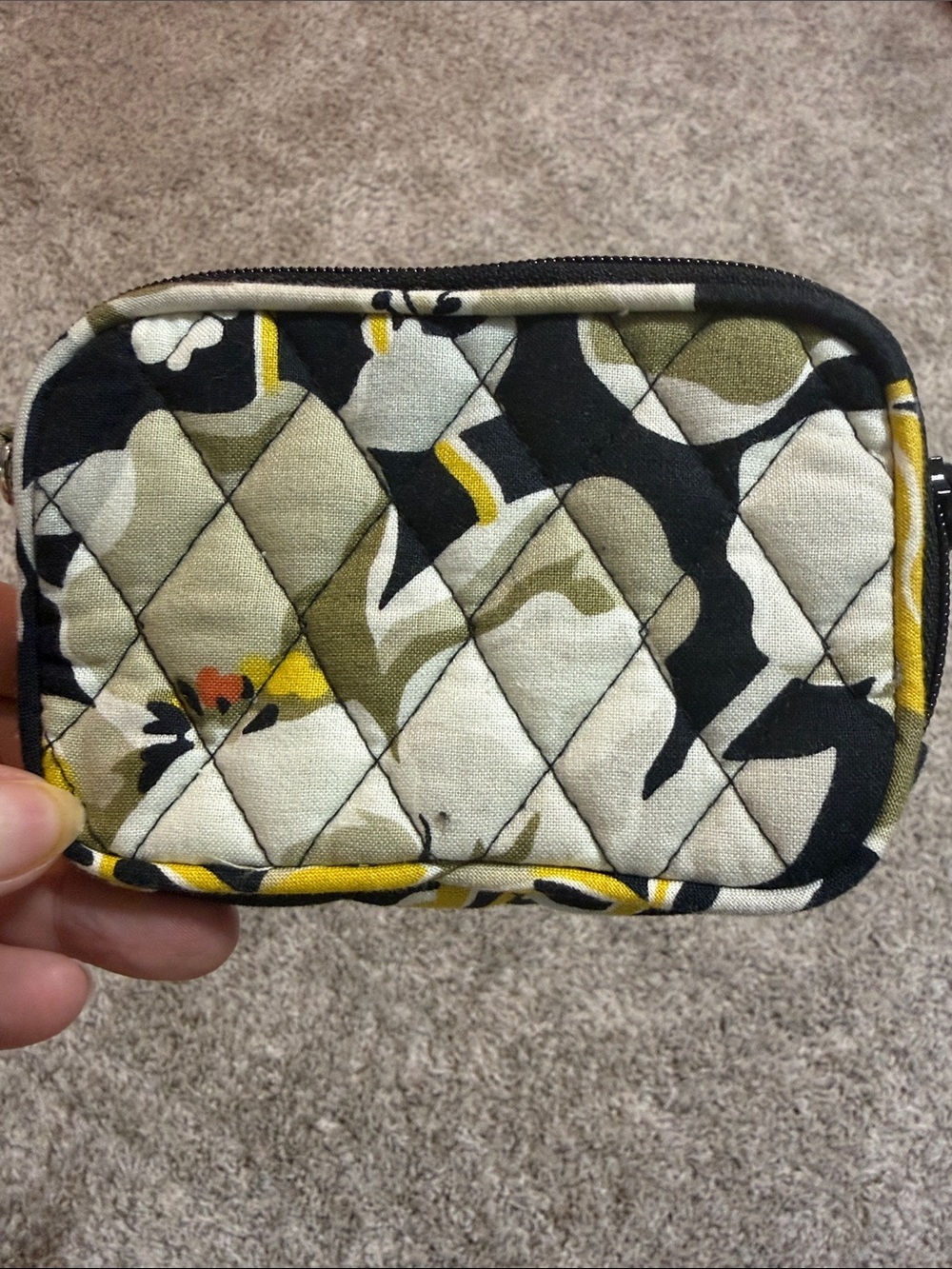 Vera Bradley”Dogwood”Quilted Zip Case/Coin Pouch/TechCase-Retired